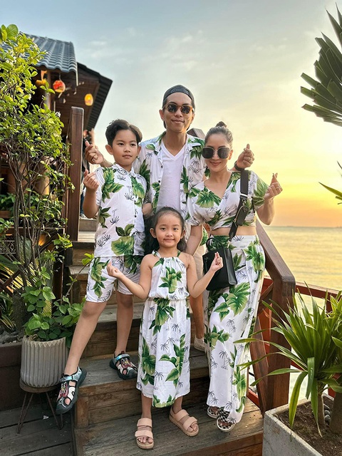 Ảnh vui sao Việt 12-2: Lý Hải tận tình làm tóc cho vợ - Ảnh 3. Ảnh vui sao Việt 12-2: Lý Hải tận tình làm tóc cho vợ - Ảnh 3.