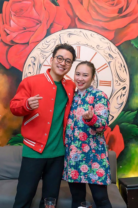 Ảnh vui sao Việt 12-2: Lý Hải tận tình làm tóc cho vợ - Ảnh 5. Ảnh vui sao Việt 12-2: Lý Hải tận tình làm tóc cho vợ - Ảnh 5.