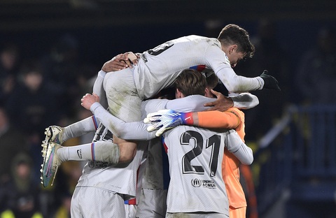 Đánh chìm tàu ngầm vàng, Barca bỏ xa Real Madrid 11 điểm - Ảnh 1. Đánh chìm tàu ngầm vàng, Barca bỏ xa Real Madrid 11 điểm - Ảnh 1.
