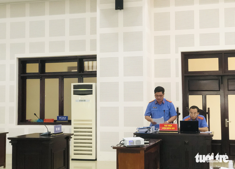24 người Hàn Quốc và Việt Nam ra tòa vụ nhập cảnh chuyên gia đội lốt - Ảnh 2. 24 người Hàn Quốc và Việt Nam ra tòa vụ nhập cảnh chuyên gia đội lốt - Ảnh 2.