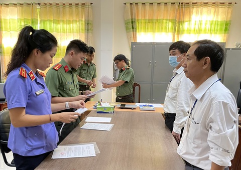 Bắt tạm giam phó chi cục trưởng Chi cục Thủy sản tỉnh Bà Rịa - Vũng Tàu - Ảnh 1. Bắt tạm giam phó chi cục trưởng Chi cục Thủy sản tỉnh Bà Rịa - Vũng Tàu - Ảnh 1.