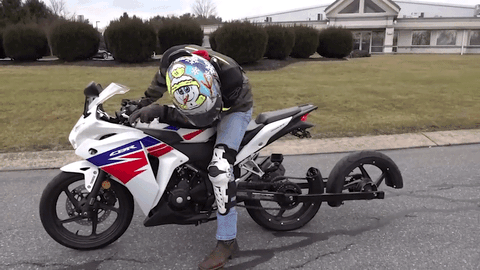 Honda CBR 250R ‘tách bánh’ đầu tiên trên thế giới chạy kiểu gì? - Ảnh 5. Honda CBR 250R ‘tách bánh’ đầu tiên trên thế giới chạy kiểu gì? - Ảnh 5.