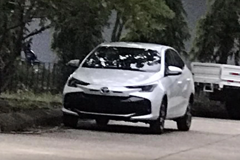 Toyota Vios mới có thể ra mắt thị trường Việt Nam nửa đầu 2023 - Ảnh 3. Mẫu Vios mới xuất hiện tại một trung tâm đăng kiểm ở Hà Nội - Ảnh: TA LONG