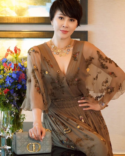 Hoa mắt với bộ sưu tập túi xách hàng hiệu của Lưu Gia Linh - Ảnh 6. Hoa mắt với bộ sưu tập túi xách hàng hiệu của Lưu Gia Linh - Ảnh 6.