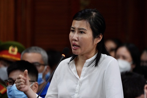Thao túng các gói thầu y tế, Hoàng Thị Thúy Nga bị đề nghị 9-10 năm tù - Ảnh 1. Thao túng các gói thầu y tế, Hoàng Thị Thúy Nga bị đề nghị 9-10 năm tù - Ảnh 1.