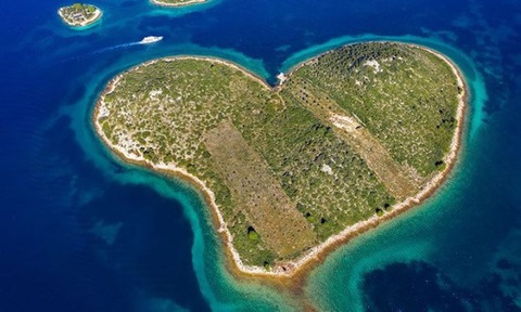 Cơ hội hiếm có sở hữu một phần đảo Tình yêu ở Croatia - Ảnh 1. Cơ hội hiếm có sở hữu một phần đảo Tình yêu ở Croatia - Ảnh 1.