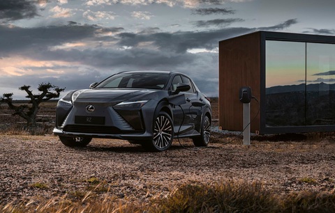 Cuối cùng Toyota phải thừa nhận ‘đã đến lúc làm xe điện’, Lexus sẽ là ‘phát súng tiên phong’ - Ảnh 1. Cuối cùng Toyota phải thừa nhận ‘đã đến lúc làm xe điện’, Lexus sẽ là ‘phát súng tiên phong’ - Ảnh 1.