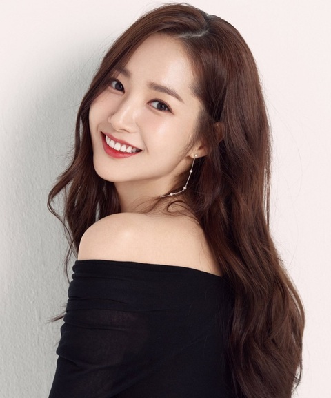 Park Min Young lại gặp vận xui vì tình cũ - Ảnh 1. Park Min Young lại gặp vận xui vì tình cũ - Ảnh 1.