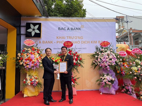 BAC A BANK khai trương thêm điểm giao dịch mới tại Hà Nam - Ảnh 2. BAC A BANK khai trương thêm điểm giao dịch mới tại Hà Nam - Ảnh 2.