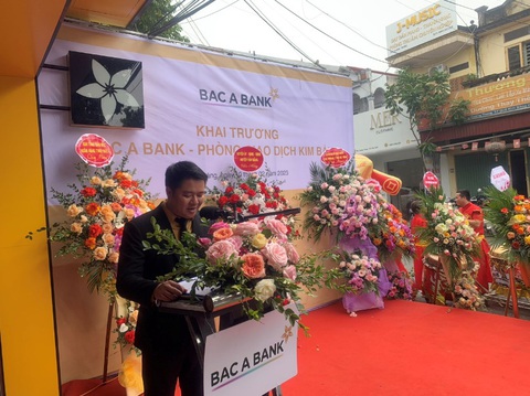 BAC A BANK khai trương thêm điểm giao dịch mới tại Hà Nam - Ảnh 3. BAC A BANK khai trương thêm điểm giao dịch mới tại Hà Nam - Ảnh 3.