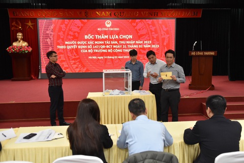 Bốc thăm ngẫu nhiên, xác minh tài sản 31 lãnh đạo Bộ Công Thương - Ảnh 1. Bốc thăm ngẫu nhiên, xác minh tài sản 31 lãnh đạo Bộ Công Thương - Ảnh 1.