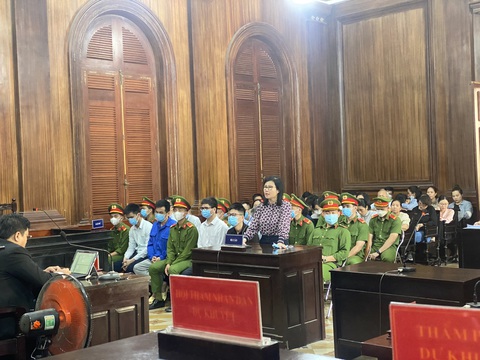 Thư ký, nhân viên NSJ khai trùng khớp khoản lại quả cho cựu giám đốc Sở Y tế Cần Thơ - Ảnh 1. Thư ký, nhân viên NSJ khai trùng khớp khoản lại quả cho cựu giám đốc Sở Y tế Cần Thơ - Ảnh 1.
