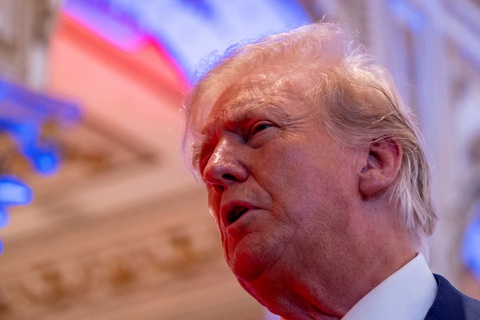 Ông Trump nói chỉ giữ bìa hồ sơ mật trống, không có tài liệu - Ảnh 1. Ông Trump nói chỉ giữ bìa hồ sơ mật trống, không có tài liệu - Ảnh 1.