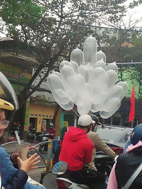 Ảnh vui 15-2: Loạt hình muốn cảm lạnh trong ngày Valentine - Ảnh 1. Ảnh vui 15-2: Loạt hình muốn cảm lạnh trong ngày Valentine - Ảnh 1.