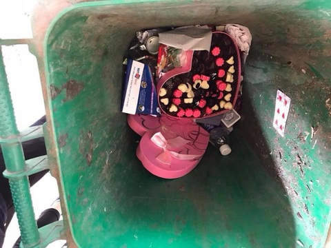 Ảnh vui 15-2: Loạt hình muốn cảm lạnh trong ngày Valentine - Ảnh 4. Ảnh vui 15-2: Loạt hình muốn cảm lạnh trong ngày Valentine - Ảnh 4.