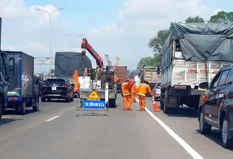 Nhà đầu tư BOT nói Cục Đường bộ ‘vi phạm nghiêm trọng hợp đồng’ nên dừng bảo dưỡng quốc lộ 51 - Ảnh 2. Nhà đầu tư BOT nói Cục Đường bộ ‘vi phạm nghiêm trọng hợp đồng’ nên dừng bảo dưỡng quốc lộ 51 - Ảnh 2.