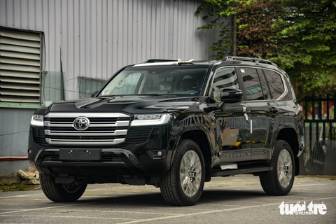 Chi tiết Toyota Land Cruiser 2023 tại Việt Nam: Ít thay đổi, tiền lạc giảm tại đại lý - Ảnh 5. Chi tiết Toyota Land Cruiser 2023 tại Việt Nam: Ít thay đổi, tiền lạc giảm tại đại lý - Ảnh 5.