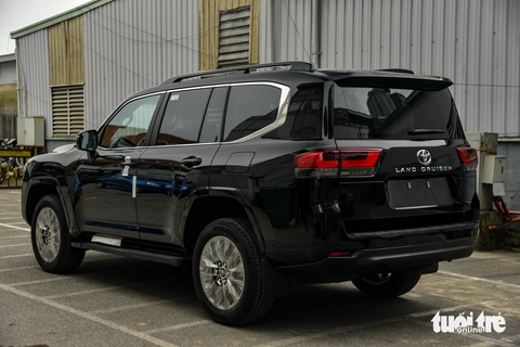 Chi tiết Toyota Land Cruiser 2023 tại Việt Nam: Ít thay đổi, tiền lạc giảm tại đại lý - Ảnh 12.