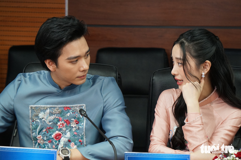 Diễn viên trẻ Jun Vũ và ‘nam thần’ Hải Nam lần đầu làm MC cố vấn tình yêu - Ảnh 2. Diễn viên trẻ Jun Vũ và ‘nam thần’ Hải Nam lần đầu làm MC cố vấn tình yêu - Ảnh 2.