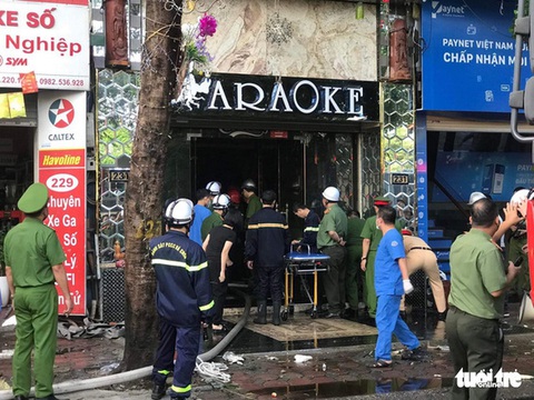 Nhiều quán karaoke ở Hà Nội đã nghiệm thu đủ vẫn bị bắt đóng cửa - Ảnh 3. Nhiều quán karaoke ở Hà Nội đã nghiệm thu đủ vẫn bị bắt đóng cửa - Ảnh 3.