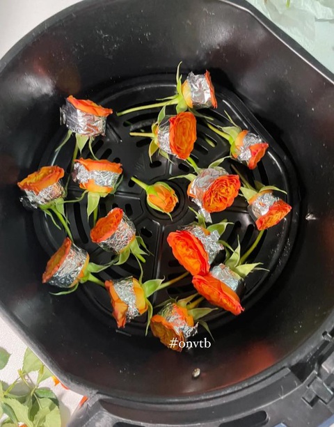 Chị em toàn cầu đồng loạt khoe chiến tích sau Valentine - Ảnh 9. Chị em toàn cầu đồng loạt khoe chiến tích sau Valentine - Ảnh 9.