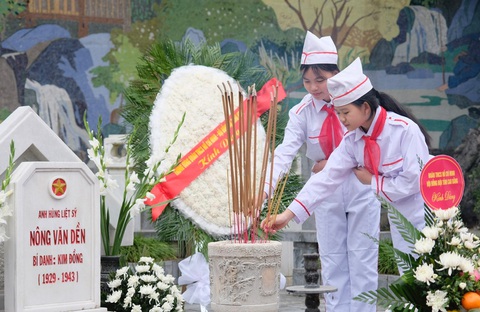 Tròn 80 năm ngày Anh hùng Kim Đồng hy sinh, phát động phong trào thi đua ngàn việc tốt - Ảnh 1. Tròn 80 năm ngày Anh hùng Kim Đồng hy sinh, phát động phong trào thi đua ngàn việc tốt - Ảnh 1.