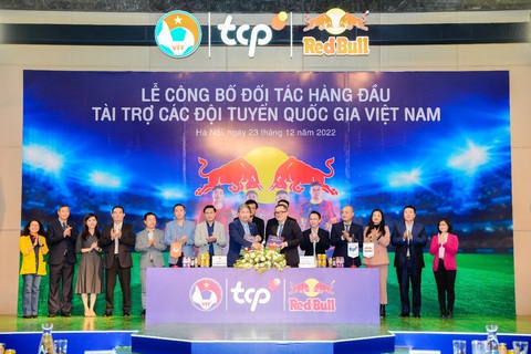 Red Bull tiếp năng lượng cho các đội tuyển bóng đá quốc gia - Ảnh 1. Red Bull tiếp năng lượng cho các đội tuyển bóng đá quốc gia - Ảnh 1.