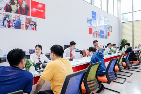UEF bắt đầu nhận hồ sơ xét tuyển học bạ THPT từ 16-02-2023 - Ảnh 1. UEF bắt đầu nhận hồ sơ xét tuyển học bạ THPT từ 16-02-2023 - Ảnh 1.