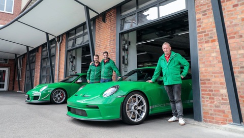 Fan Porsche sướng nhất: Tự nghĩ màu sơn mới, được hãng đưa luôn vào bảng màu - Ảnh 2. Fan Porsche sướng nhất: Tự nghĩ màu sơn mới, được hãng đưa luôn vào bảng màu - Ảnh 2.
