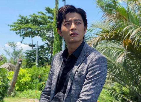 Quốc Huy phản ứng khi được gọi Jang Dong Gun, Huỳnh Tông Trạch Việt Nam - Ảnh 4. Quốc Huy phản ứng khi được gọi Jang Dong Gun, Huỳnh Tông Trạch Việt Nam - Ảnh 4.