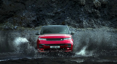 Range Rover Sport 2023 sắp ra mắt Việt Nam, giá từ 7,5 tỉ đồng - Ảnh 5. Range Rover Sport 2023 sắp ra mắt Việt Nam, giá từ 7,5 tỉ đồng - Ảnh 5.