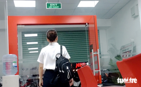'Ép' người dân mua bảo hiểm: Gian nan đòi lại tiền... tiết kiệm - Ảnh 2. Khách hàng Ngân được hoàn tiền “cửa sau”, sau khi khiếu nại - Ảnh: BÔNG MAI