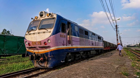Phải cam kết đảm bảo an toàn nếu được kéo dài niên hạn đầu máy, toa xe lửa - Ảnh 1. Phải cam kết đảm bảo an toàn nếu được kéo dài niên hạn đầu máy, toa xe lửa - Ảnh 1.
