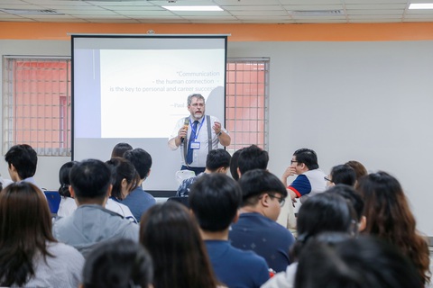 Nhận học bổng tuyển sinh lên đến 100% khi xét tuyển vào UEF - Ảnh 4. Nhận học bổng tuyển sinh lên đến 100% khi xét tuyển vào UEF - Ảnh 4.