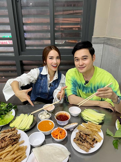 Ảnh vui sao Việt 16-2: Hai con song sinh nhà Hồ Ngọc Hà quậy ‘banh nóc’ - Ảnh 4. Ảnh vui sao Việt 16-2: Hai con song sinh nhà Hồ Ngọc Hà quậy ‘banh nóc’ - Ảnh 4.