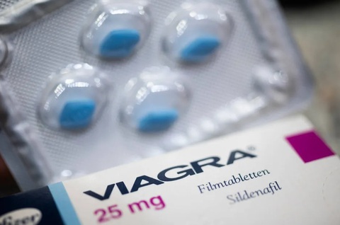 Phương Tây trừng phạt, nhiều đàn ông Nga thiếu... Viagra - Ảnh 1. Phương Tây trừng phạt, nhiều đàn ông Nga thiếu... Viagra - Ảnh 1.
