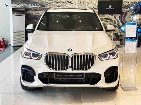 Xe BMW giảm giá hàng trăm triệu đồng ở Việt Nam, tăng ưu thế trước Mercedes-Benz - Ảnh 1. Xe BMW giảm giá hàng trăm triệu đồng ở Việt Nam, tăng ưu thế trước Mercedes-Benz - Ảnh 1.