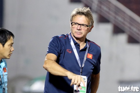 HLV Troussier: Cái chung của tôi và ông Park là cùng muốn giành chiến thắng - Ảnh 12. HLV Troussier: Cái chung của tôi và ông Park là cùng muốn giành chiến thắng - Ảnh 12.