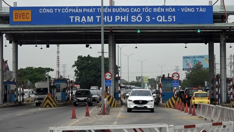 Đùn đẩy trách nhiệm duy tu, bảo trì quốc lộ 51, nếu xảy ra tai nạn ai chịu trách nhiệm? - Ảnh 1. Đùn đẩy trách nhiệm duy tu, bảo trì quốc lộ 51, nếu xảy ra tai nạn ai chịu trách nhiệm? - Ảnh 1.