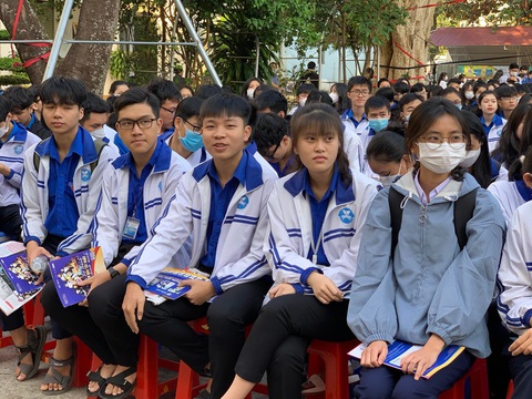 Hôm nay tư vấn tuyển sinh - hướng nghiệp ở Phú Yên, Nghệ An và Khánh Hòa - Ảnh 1. Hôm nay tư vấn tuyển sinh - hướng nghiệp ở Phú Yên, Nghệ An và Khánh Hòa - Ảnh 1.