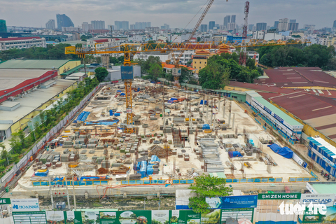 Lãnh đạo TP.HCM họp với từng doanh nghiệp để gỡ vướng dự án bất động sản - Ảnh 1. Lãnh đạo TP.HCM họp với từng doanh nghiệp để gỡ vướng dự án bất động sản - Ảnh 1.