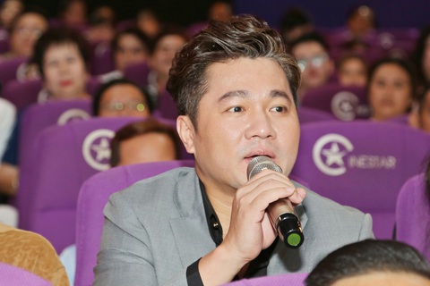 Kim Tử Long, Lâm Vũ, Bình Tinh, Lâm Khánh Chi mừng Kim Tiểu Long ra phim ngắn ca nhạc - Ảnh 8. Kim Tử Long, Lâm Vũ, Bình Tinh, Lâm Khánh Chi mừng Kim Tiểu Long ra phim ngắn ca nhạc - Ảnh 8.