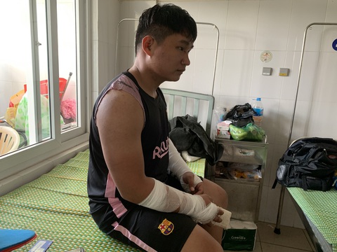 Người đánh shipper gãy 2 tay là dân cộm cán ở địa phương - Ảnh 3. Người đánh shipper gãy 2 tay là dân cộm cán ở địa phương - Ảnh 3.