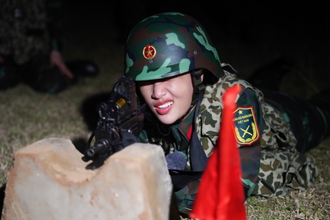 Đoàn Thiên Ân tái phát bệnh tim; Siêu lừa gặp siêu lầy trở lại phòng vé từ 3-3 - Ảnh 7. Đoàn Thiên Ân tái phát bệnh tim; Siêu lừa gặp siêu lầy trở lại phòng vé từ 3-3 - Ảnh 7.