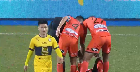 Quang Hải được chấm điểm bằng cầu thủ đá phản lưới nhà của Pau FC - Ảnh 2. Quang Hải được chấm điểm bằng cầu thủ đá phản lưới nhà của Pau FC - Ảnh 2.