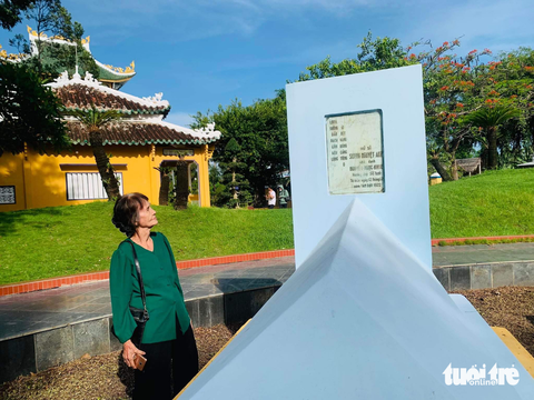 Hình vẽ Sương Nguyệt Anh của Google là nhầm lẫn? - Ảnh 4. Hình vẽ Sương Nguyệt Anh của Google là nhầm lẫn? - Ảnh 4.