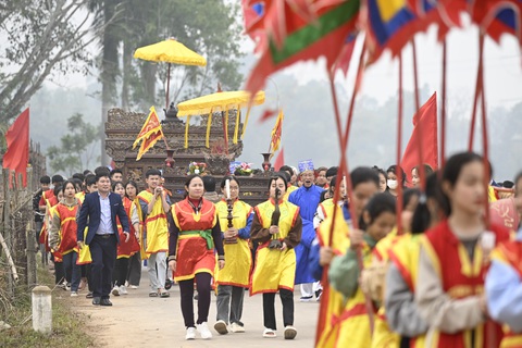 Bỏ cướp phết, Hội phết Hiền Quan bớt vui ra phết - Ảnh 1. Bỏ cướp phết, Hội phết Hiền Quan bớt vui ra phết - Ảnh 1.