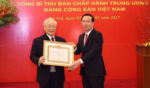 Tổng bí thư: Những gì tôi đã làm vô cùng nhỏ bé so với công lao giáo dục, rèn luyện của Đảng - Ảnh 1. Tổng bí thư: Những gì tôi đã làm vô cùng nhỏ bé so với công lao giáo dục, rèn luyện của Đảng - Ảnh 1.