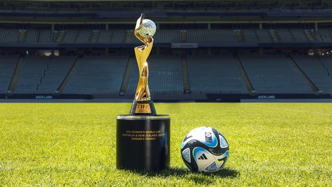 Cúp vàng FIFA 2023 đến Việt Nam vào ngày 4-3 - Ảnh 1. Cúp vàng FIFA 2023 đến Việt Nam vào ngày 4-3 - Ảnh 1.