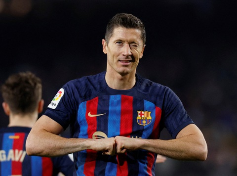 Lewandowski giải hạn ở Nou Camp, Barca hơn Real Madrid 8 điểm - Ảnh 2. Lewandowski giải hạn ở Nou Camp, Barca hơn Real Madrid 8 điểm - Ảnh 2.